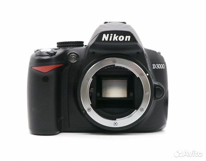Nikon D3000 body (пробег 19390 кадров)