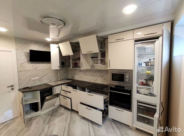 Кухонный гарнитур 