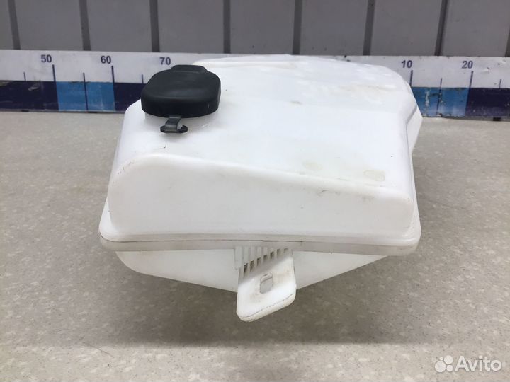 Бачок омывателя лобового стекла Nissan Terrano III