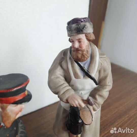 Фарфоровые статуэтки