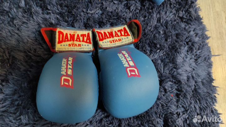 Боксерские перчатки, защита для ног