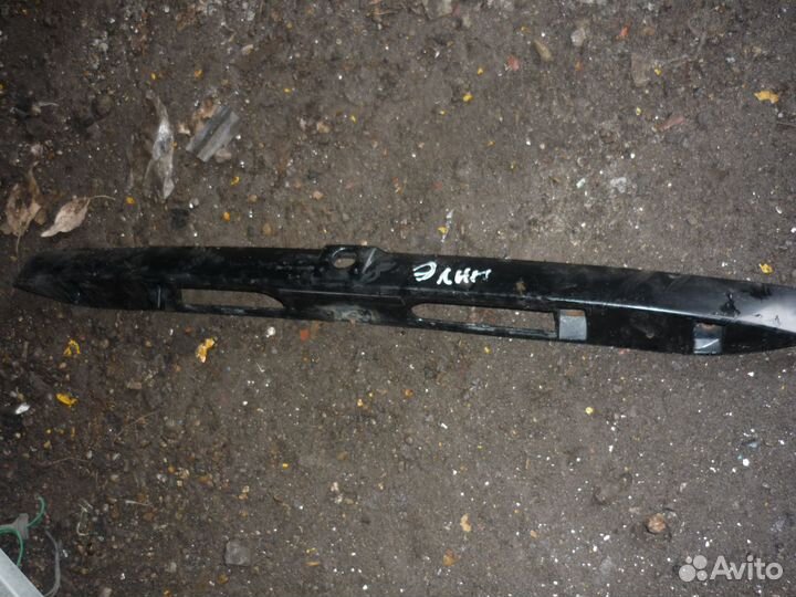 Сабля крышки багажника Хундай Элантра 3 XD