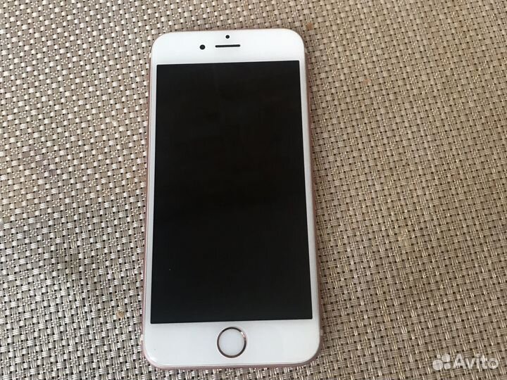 Телефон iPhone 6s