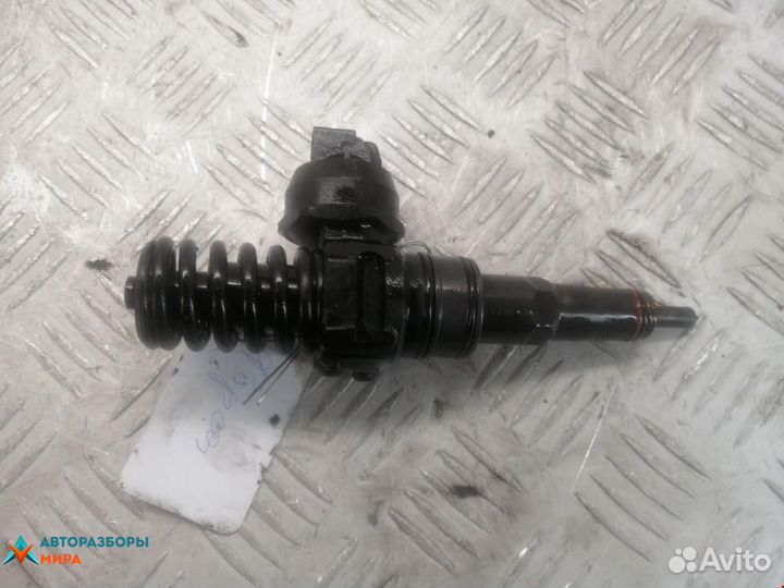 Форсунка Skoda Octavia (A4) рест. 2005 038130073AG