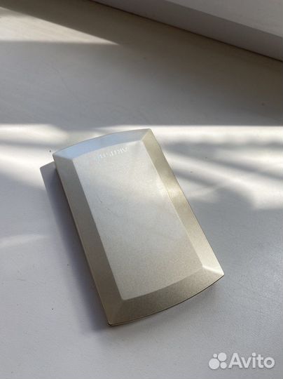 Футляр для комактной пудры Amway artistry