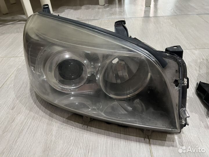 Фары на toyota rav 4 кузов 30