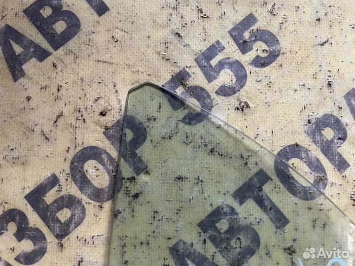 Стекло двери задней левой форточка Kia Rio 2