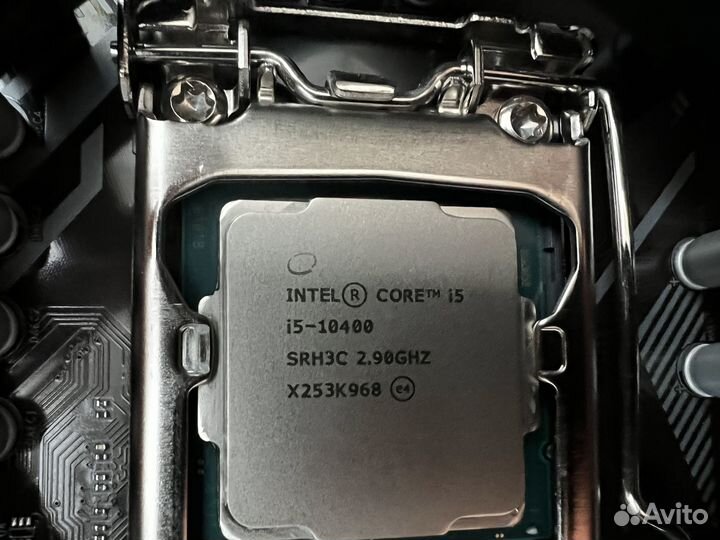 Gigabyte B560M DS3H V2 + I5 10400+ 16GB