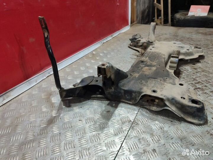 Подрамник передний Peugeot 308 / 4A / 4C хэтчбек