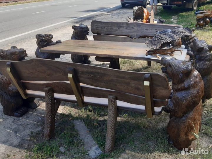 Стол и лавки