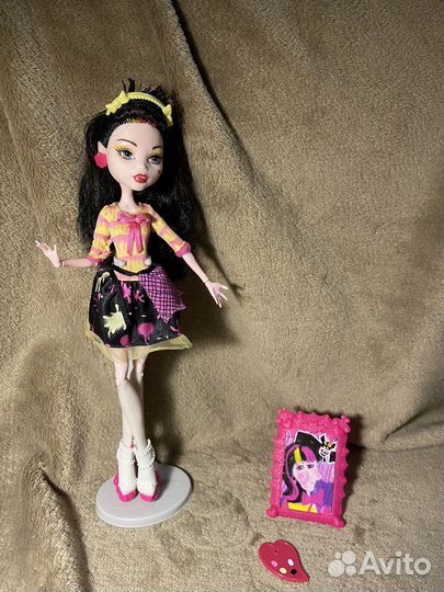 Френки, Дракулаура, Элизабет и Лагуна