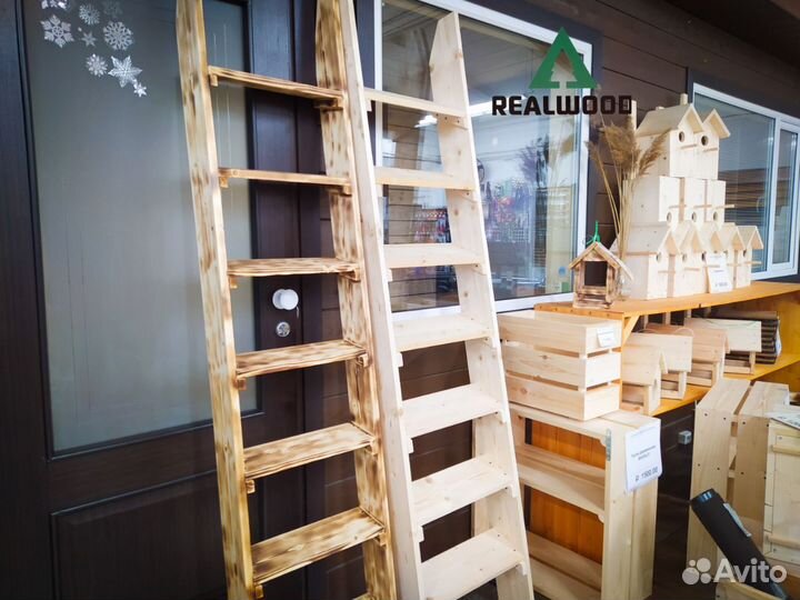 Лестница чердачная деревянная, хвоя