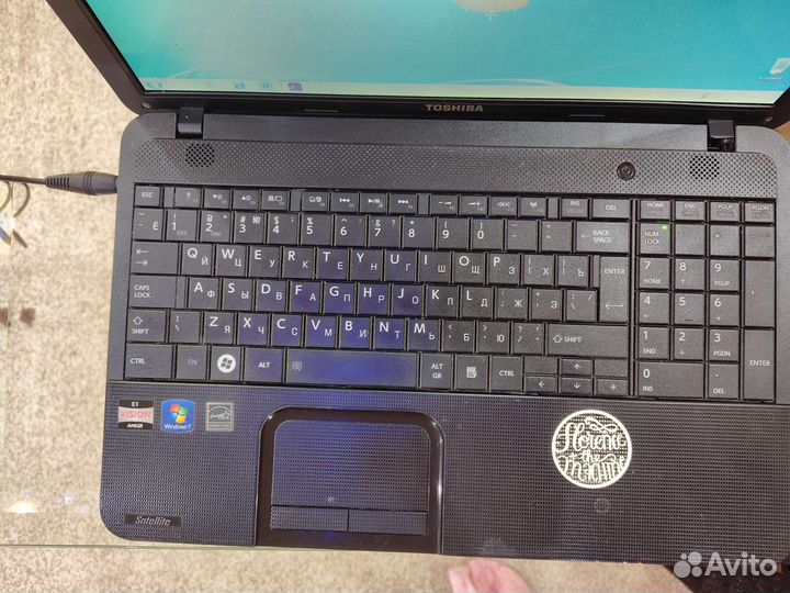 Ноутбук toshiba