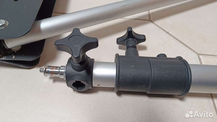 Кронштейн для студийного света