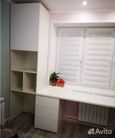 Мебель в детскую / Письменный стол