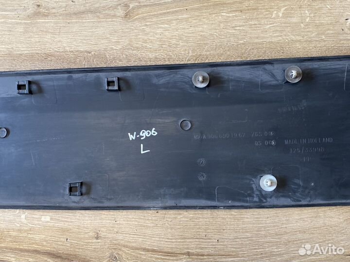 Mercedes sprinter 906 молдинг кузова левый