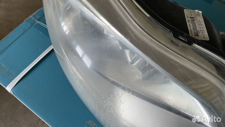 Фара правая ford focus 3