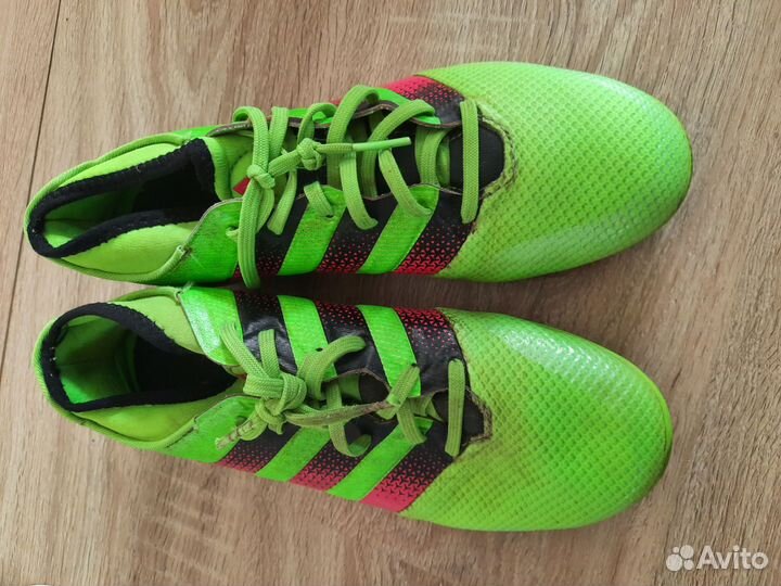 Футбольные бутсы и футзалки