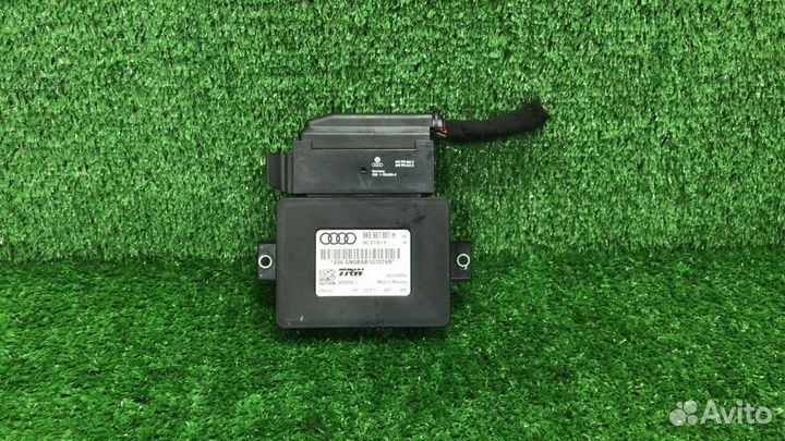 Блок управления стояночным тормозом Audi A5 8T Q5