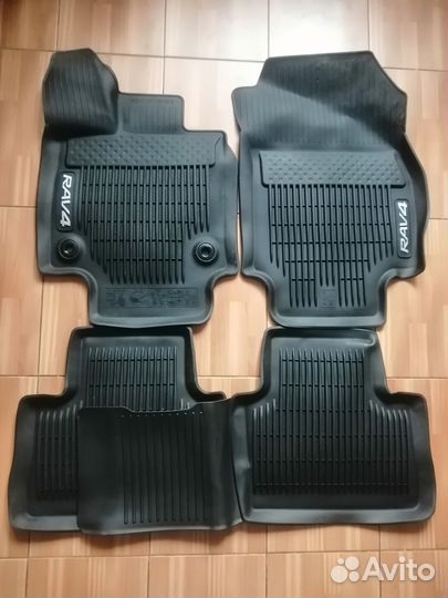 Комплект резиновых ковров Toyota RAV 4 2018-2023