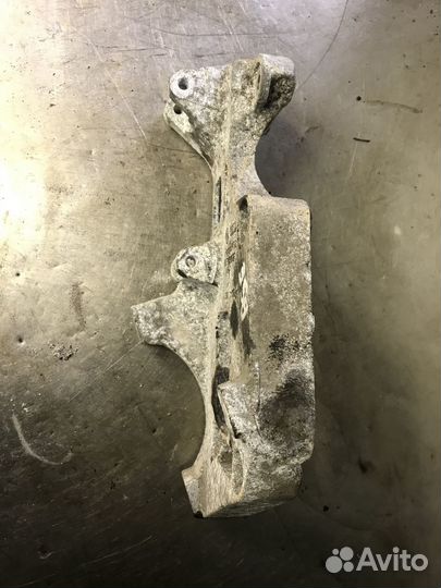 Кронштейн генератора насоса bsevw Audi Skoda