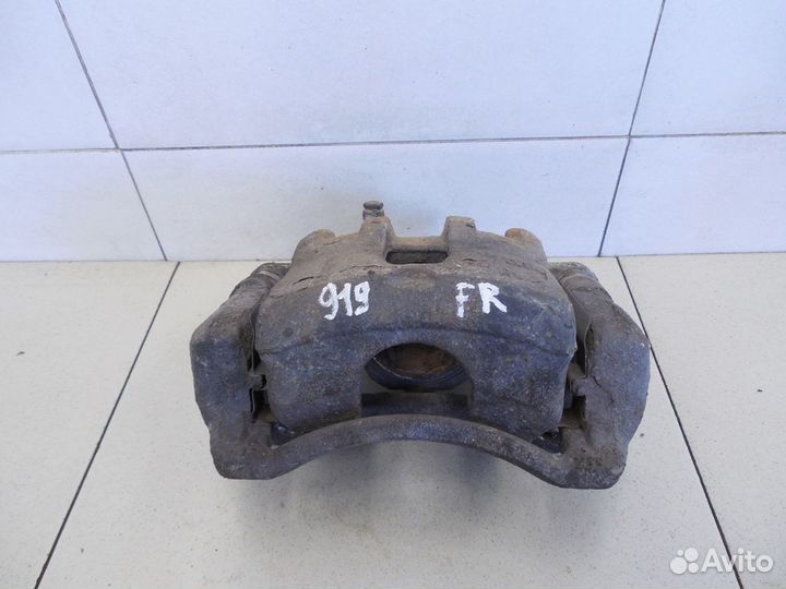 Суппорт передний правый Solaris 2010-2017