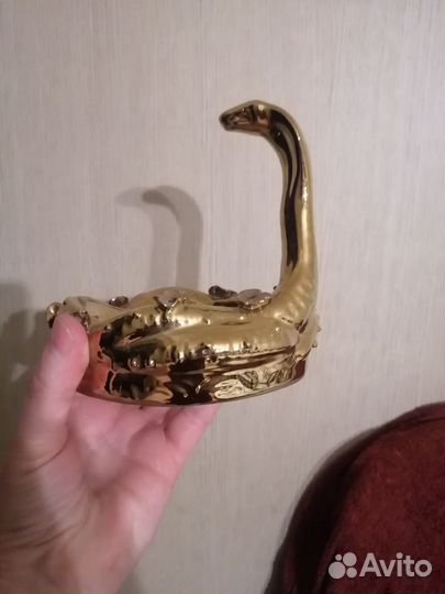 Фарфоровая статуэтка