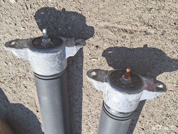 Задние амортизаторы Форд Фокус 3