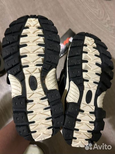 Новые зимние ботинки