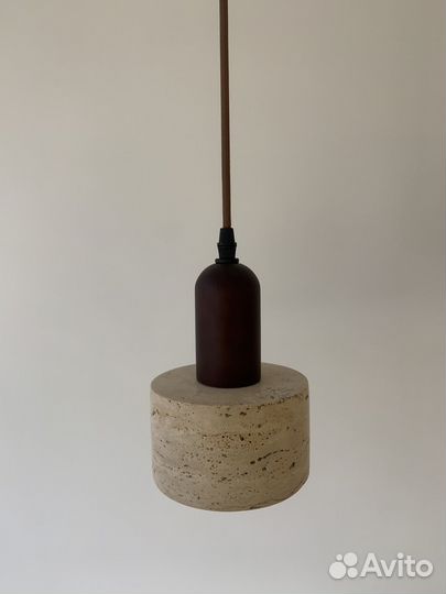 Светильник потолочный из травертина