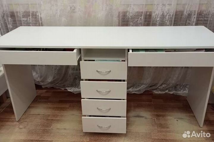 Стол