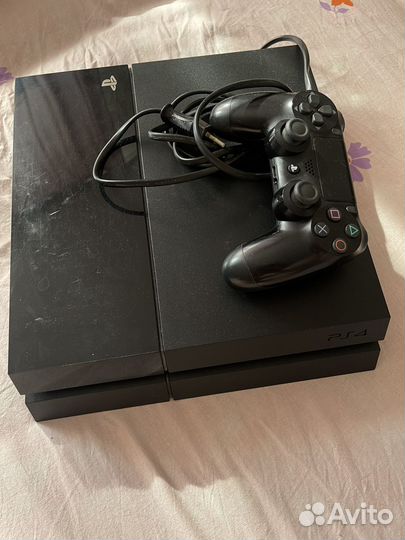 Sony playstation 4. PS4