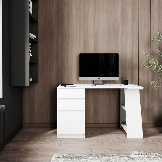 Компьютерный стол белый