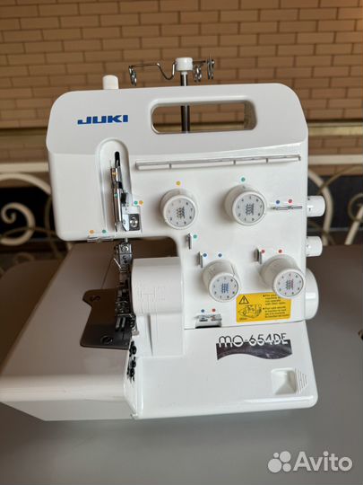 Швейная машина aurora A-8600 и оверлок juki 654DE