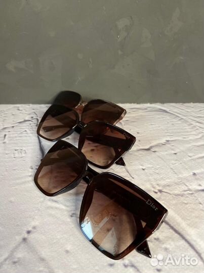 Солнцезащитные очки оригинал бренд новые