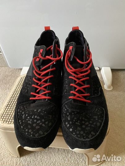 Кроссовки Adidas primaloft