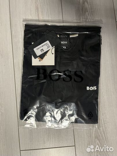 Футболка boss