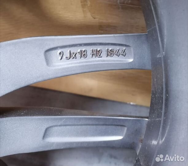 Оригинальные диски на R18 BMW 5 серии G30