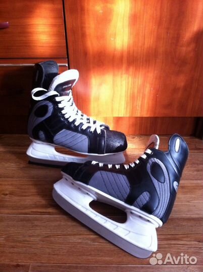Коньки хоккейные
