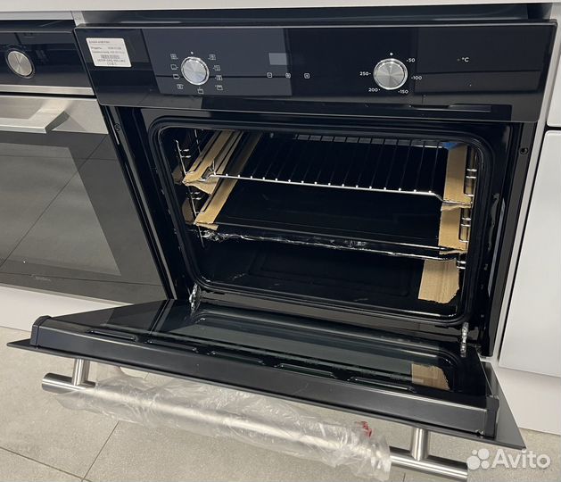 Духовой шкаф Midea MO68101сgb