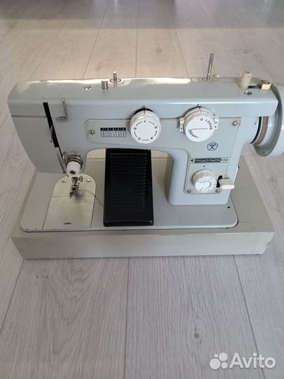 Швейная машина Подольск 142