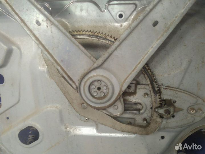 Передний правый стеклоподъемник Ford Focus 2 седан