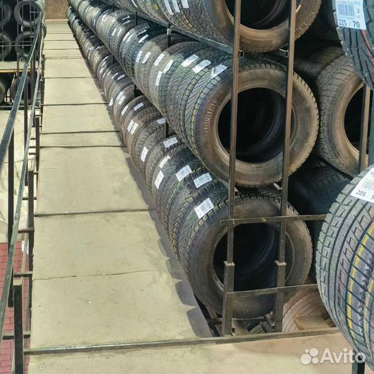 Dunlop Grandtrek ST30 225/65 R17 102H