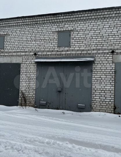 Гараж, > 30 м²