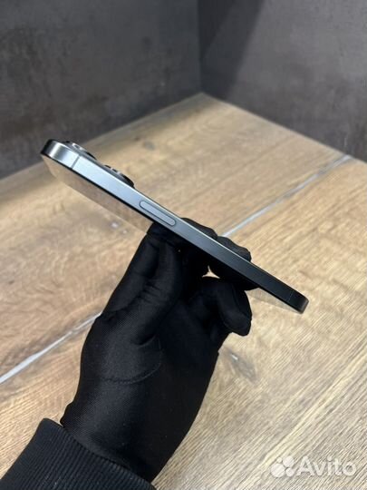 iPhone 15 Pro, 256 ГБ