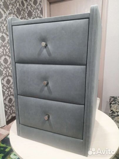 Тумба прикроватная