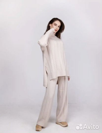 Теплый вязаный костюм