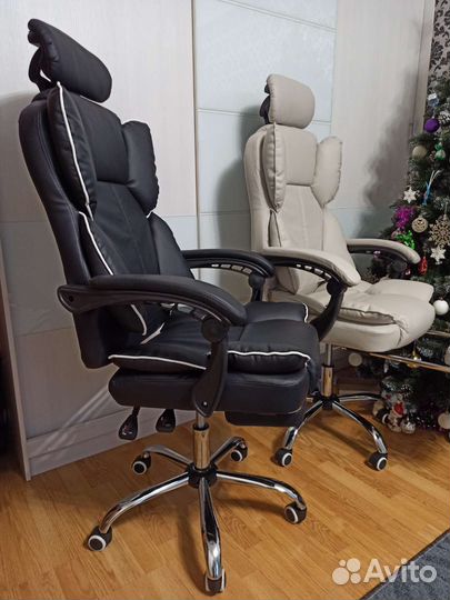 Компьютерные кресла руководителя новые с бесплатно