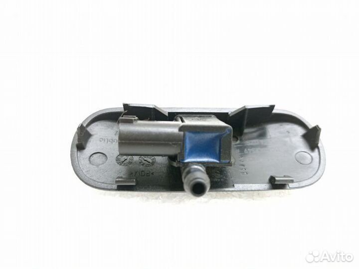 Форсунка стеклоомывателя передняя левая Audi Q7