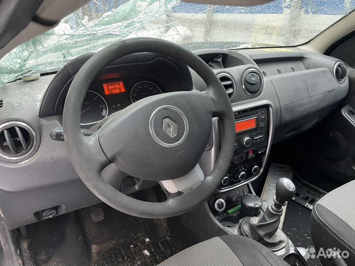 Renault Duster 1.6 МТ, 2012, битый, 166 000 км